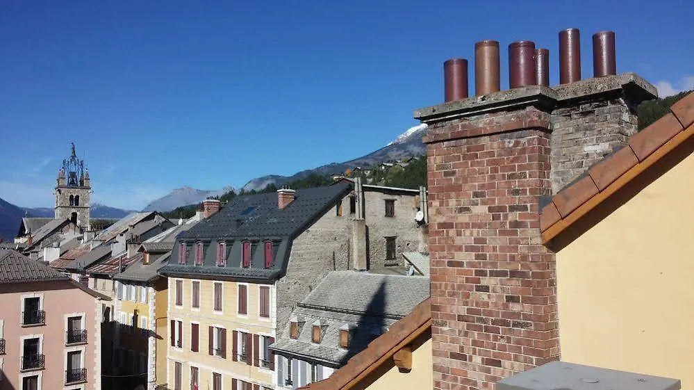 Grand Hotel Barcelonnette 2*,