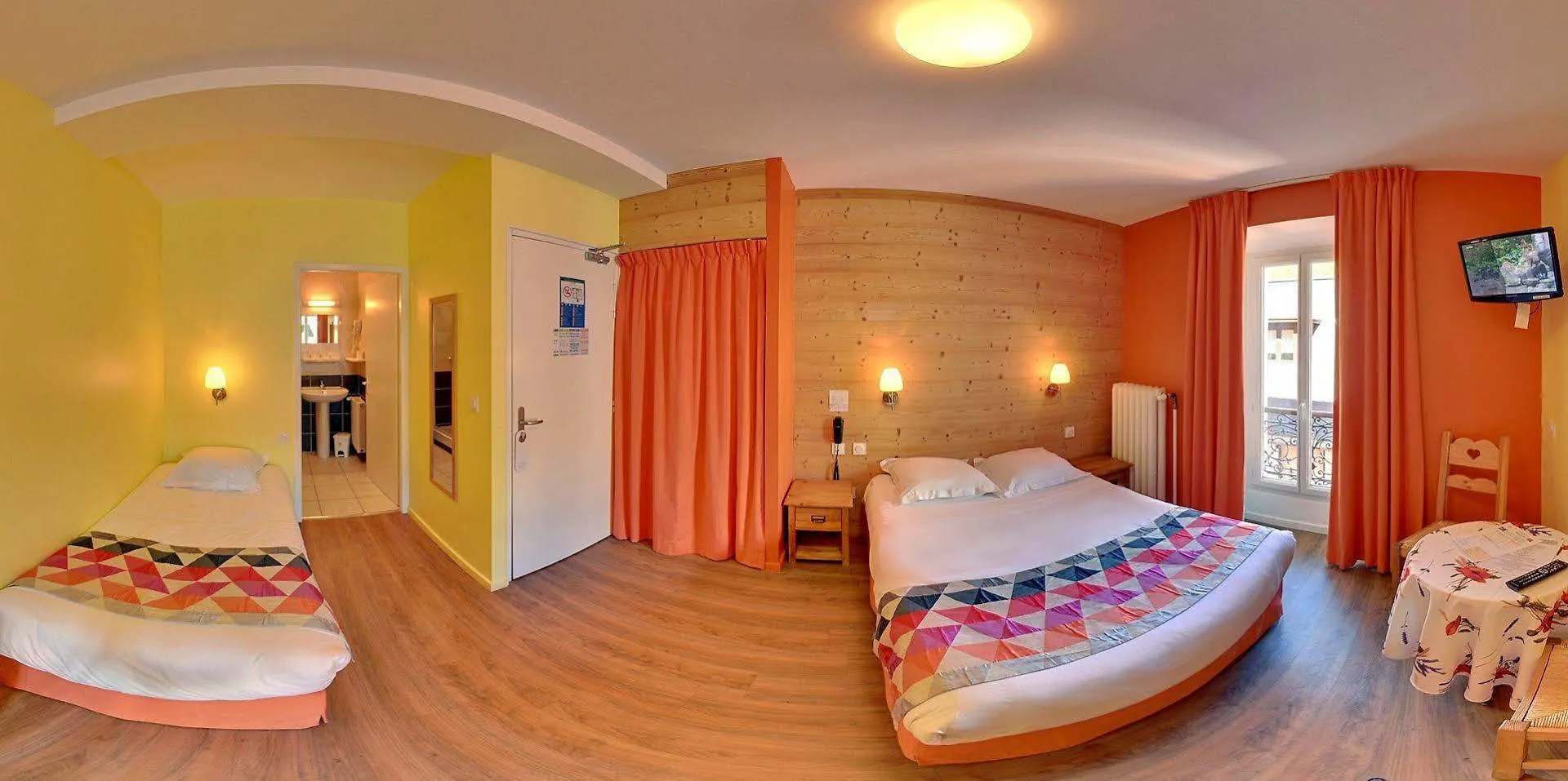 **  Grand Hotel Barcelonnette France
